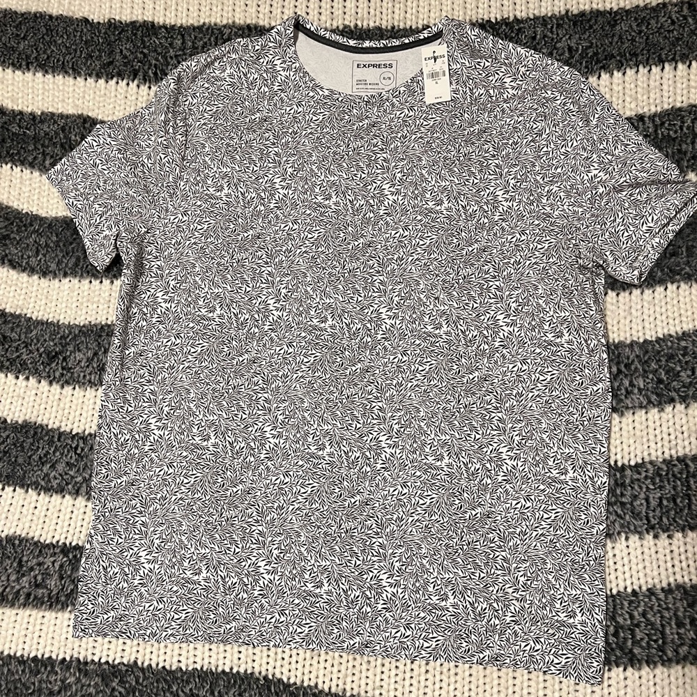 Express Stretch Tee
